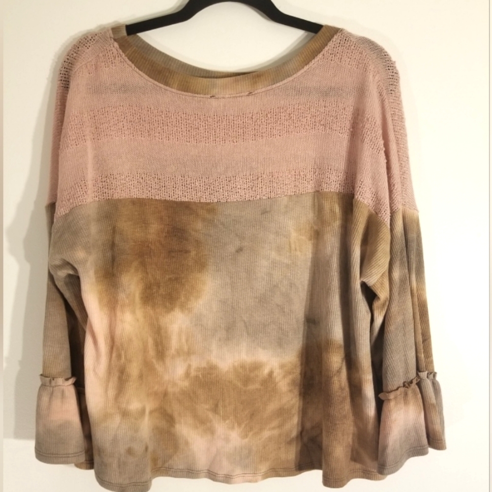 Bohemian Boutique lightweight Sweater Size Medium Oversized Barbiecore